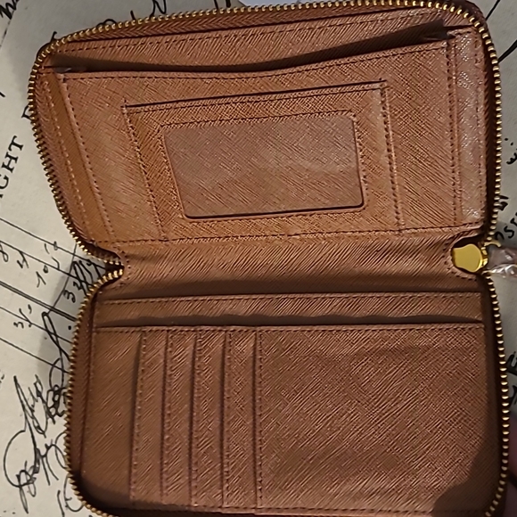 Flat lay wallet - Picture 3 of 8